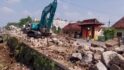 Pelebaran Jalan Maospati–Magetan Disorot: Material Diragukan, Papan Proyek Tidak Terpasang.
