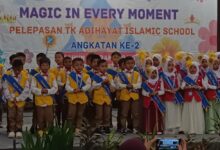 WISUDA PELEPASAN TK ABIHAYAT ISLAMIC SCHOOL PENAMPILAN, PILDACIL MUHAMMAD ARSYIL MEMUKAU PENGUNJUNG.