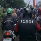 Jalan hari ini senin macet parah, penjagaan pertigaan titik macet kurang anggota.