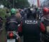 Jalan hari ini senin macet parah, penjagaan pertigaan titik macet kurang anggota.