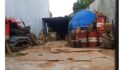 Diduga Dugaan penyalahgunaan Bahan Bakar Minyak (BBM) jenis solar subsidi di sebuah gudang yang berada di kawasan.
