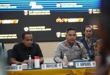 TNI–POLRI BERHASIL UNGKAP KASUS PEMBUNUHAN PRAJURIT TNI AD, TUJUH TERSANGKA DIAMANKAN