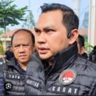 DIDUGA KASAT NARKOBA POLRES TANGSEL DI TANGKAP BARESKRIM BERSAMA 6 ANGGOTA TOTAL ADA 7 ANGGOTA.