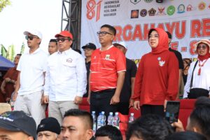 Gubernur Banten Andra Soni Apresiasi Kekompakan Warga Mandalawangi Meriahkan HUT Kemerdekaan RI.