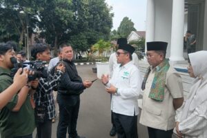 Gubernur Banten Lepas Rombongan PWNU Banten Menuju Muktamar ke-35 di Tambakberas Jombang.
