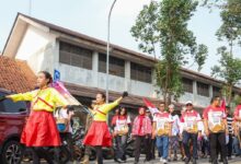 Gubernur Banten Andra Soni Ajak Anak Muda Bangun Inovasi di Momentum Kirab HUT Ke-81 Republik Indonesia