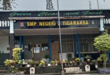 Diduga Salah Sasaran, Proyek Penataan Halaman SMPN 2 Tigaraksa Rp399 Juta Dialihkan ke Perbaikan Pagar.