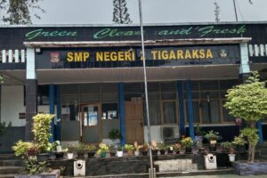 Diduga Salah Sasaran, Proyek Penataan Halaman SMPN 2 Tigaraksa Rp399 Juta Dialihkan ke Perbaikan Pagar.